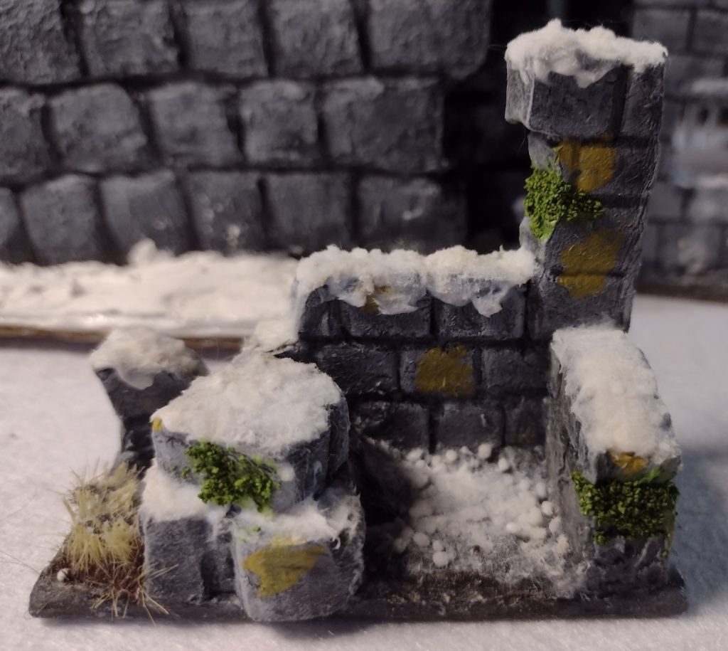 Small crumbling wall model for Frostgrave wargame